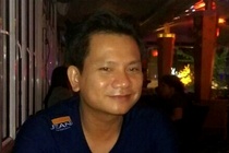 Bat can bo gia chu ky nguoi dan de chiem doat tien den bu hinh anh