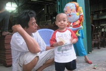 Phu huynh khong xin giam an cho 2 bao mau hanh ha tre em hinh anh