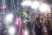 Khách ngừng nhảy khi cả trăm cảnh sát ập vào quán bar ở Sài Gòn