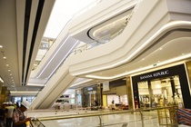 Vincom Retail thu gan 20 ty moi ngay tu cho thue trung tam thuong mai hinh anh