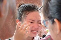 Thi sinh bat khoc vi de Toan THPT co cau sieu kho hinh anh