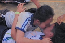 Bo GD&DT yeu cau xac minh vu hoc sinh Can Tho choi tro phan cam hinh anh