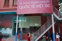 Truong Quoc te Viet Uc xin loi phu huynh vi com cua hoc sinh co doi hinh anh