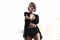 Cu Ngoc Quy dien noi y voan luoi khoe duong cong sexy hinh anh
