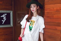 Khanh My dien gam trang sanh dieu luot pho cuoi tuan hinh anh