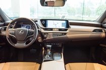 Lexus ES 2021 anh 3