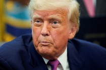 Ong Trump doi giong hinh anh