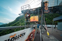 Khách Việt trải nghiệm nhảy bungee cao nhất châu Âu