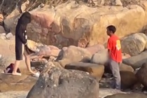 Xac minh ke bien thai tai bo bien Nha Trang hinh anh