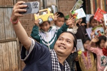 Dong thai la cua nguoi dieu hanh 'Nuoi Em' hinh anh