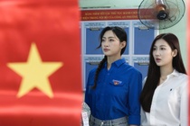 Hoa hau Thanh Thuy, Luong Thuy Linh lan dau bau cu tai TP.HCM hinh anh