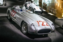 Mercedes-Benz 300 SLR 