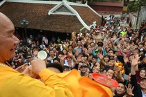 Su thay nem loc tai chua Huong phai sam hoi, quy huong hinh anh