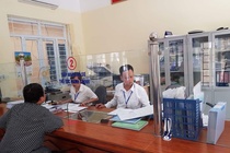 Ha Noi cho thoi viec can bo phuong Van Mieu bi to hanh dan hinh anh