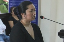 Hường trước vành móng ngựa.