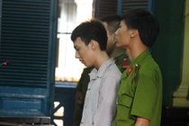 Thanh nien van chuyen 1 kg ma tuy linh an tu hinh hinh anh