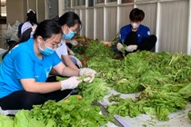 Các trường ĐH nấu cơm miễn phí, giúp đỡ sinh viên kẹt lại TP.HCM