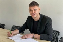 Thêm một thủ môn Việt kiều về V.League