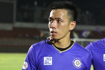 Văn Quyết bị cấm thi đấu 8 trận