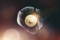 Vì sao Bitcoin giảm giá mạnh?
