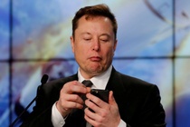 Tỷ phú Elon Musk 'qua mặt' các cơ quan quản lý Mỹ như thế nào