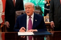 Ong Trump bat ngo tuyen bo san sang tang thue voi nguoi giau hinh anh