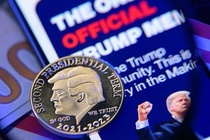Ben trong bua tiec 'meme coin' xa hoa cua ong Trump hinh anh