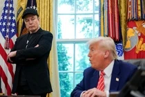 Ong Trump goi dang moi cua Musk la 'lo bich' hinh anh
