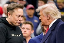 Vì sao Elon Musk không muốn bỏ lỡ thời cơ sáp nhập Tesla - SpaceX?