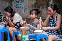Khi nao tieu thuong phai dang ky ho kinh doanh va nop thue? hinh anh