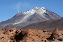 'Nui lua thay ma' o o Bolivia sap phun trao sau 250.000 nam? hinh anh