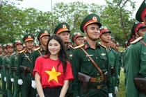 Bo tui bi kip di xem hop luyen tai Lang Van hoa cac dan toc Viet Nam hinh anh
