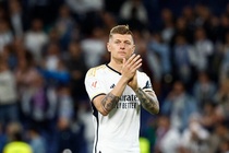 Toni Kroos da dung ve Barcelona hinh anh