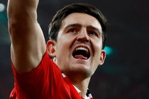 MU phải ra quyết định sớm với Maguire