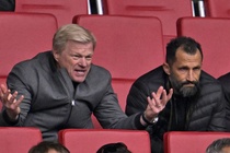 Vì sao Bayern sa thải Oliver Kahn trong ngày vô địch?