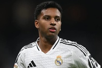 HLV Ancelotti loai bo Rodrygo hinh anh