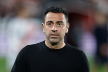 Xavi duoc san don hinh anh