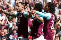 Burnley di vao lich su bong da Anh hinh anh