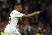 Mbappe but pha ngoan muc hinh anh