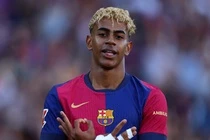 Barca ky sieu hop dong voi Yamal hinh anh