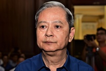 VKS de nghi phat ong Nguyen Huu Tin 7-8 nam tu hinh anh