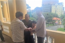 Hủy toàn bộ bản án vụ vợ bị đơn định nhảy lầu