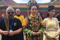 Doan phim Trung Quoc bi to ep dien vien dong canh phong the hinh anh