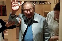 'Thai dau' Kim Dung cuoi doi khong nhan ra ban be va kho noi chuyen hinh anh