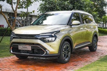 Tan binh cuu binh MPV soi dong mua giua nam, Xpander quay lai cuoc dua hinh anh