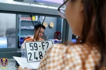 Sau sap nhap, bien so xe Ha Noi, TP.HCM va cac tinh thay doi the nao? hinh anh
