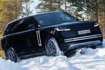 Range Rover: 'Cop truoc cua xe dien qua ban de cham vao' hinh anh