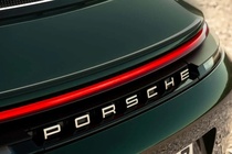 Porsche thua nhan kinh doanh khong hieu qua vi xe dien hinh anh