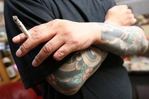 Nỗi ám ảnh của giáo viên dạy ngoại ngữ cho Yakuza