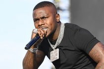 Rapper người Mỹ tấn công phụ nữ